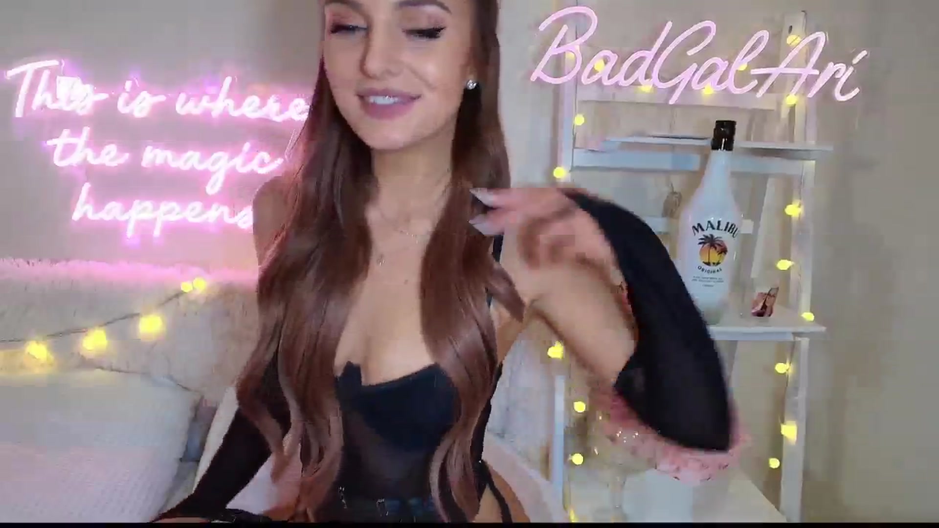 Gallery image thumbnail from BadGalAri's myfreecams stream on, 08/04/2024, 02:05 image 13 of 20