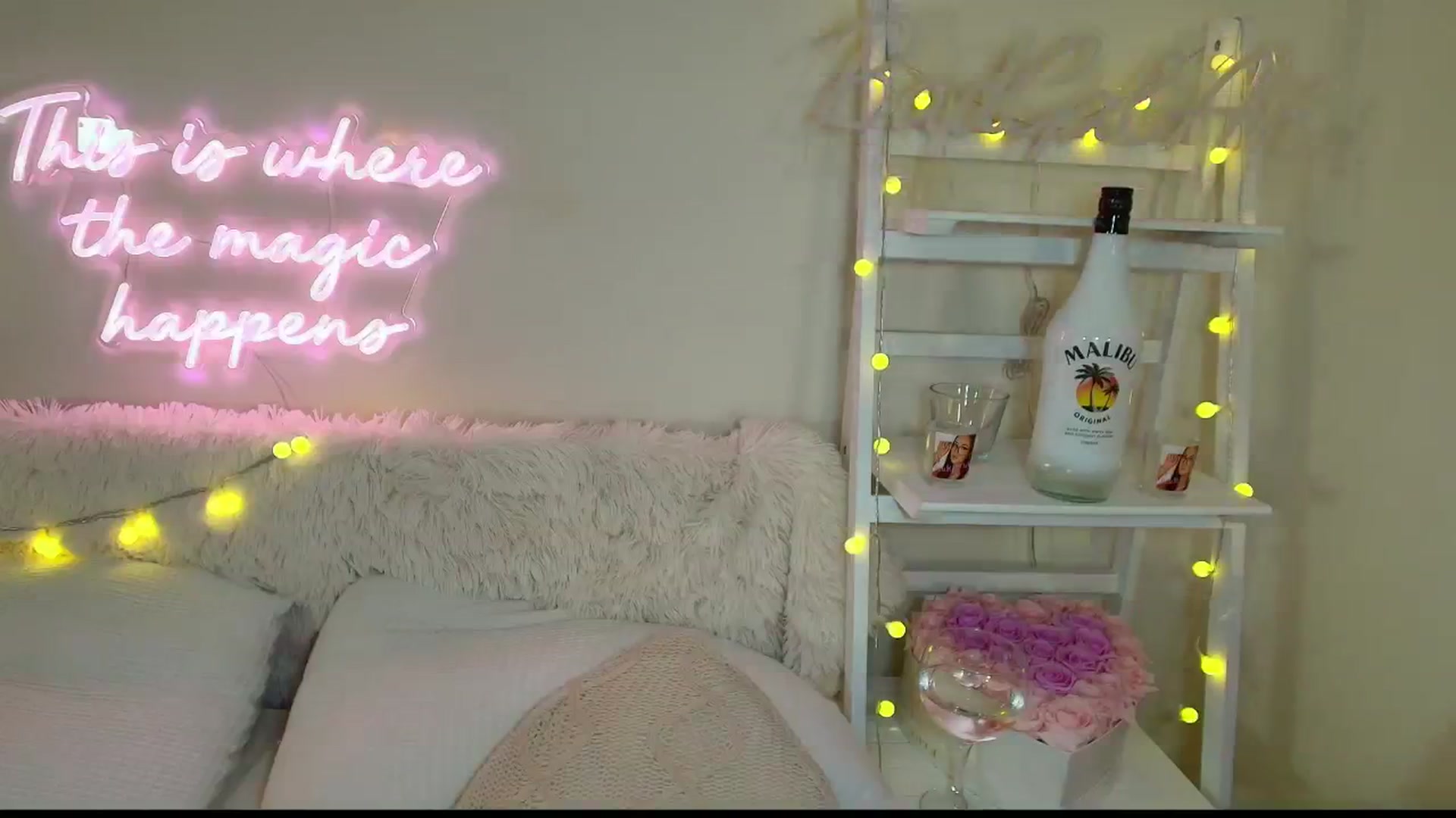 Gallery image thumbnail from BadGalAri's myfreecams stream on, 08/04/2024, 02:05 image 9 of 20