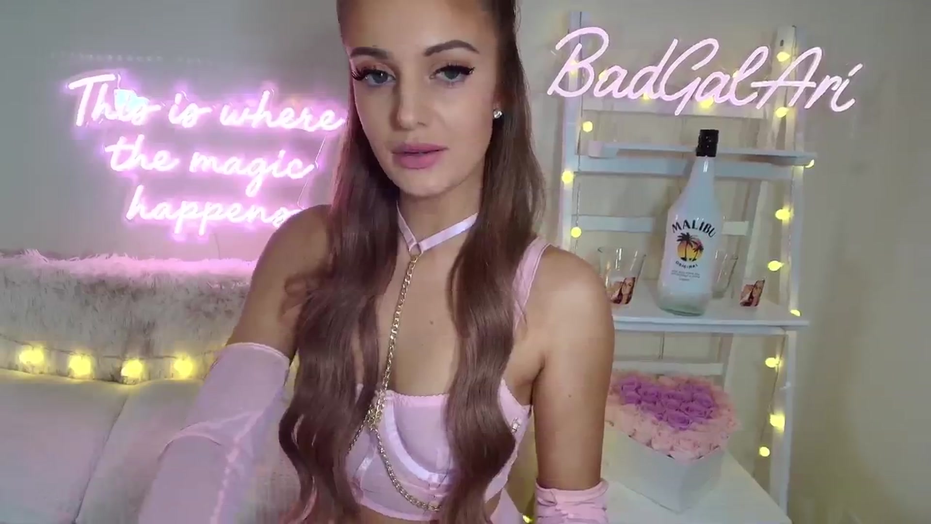 Gallery image thumbnail from BadGalAri's myfreecams stream on, 09/15/2024, 24:30 image 17 of 20