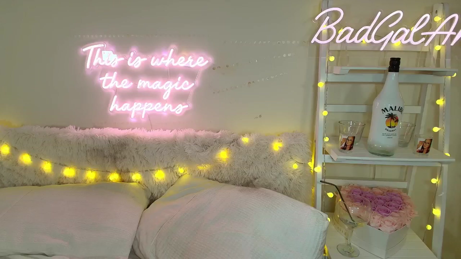 Gallery image thumbnail from BadGalAri's myfreecams stream on, 10/06/2024, 01:44 image 16 of 20