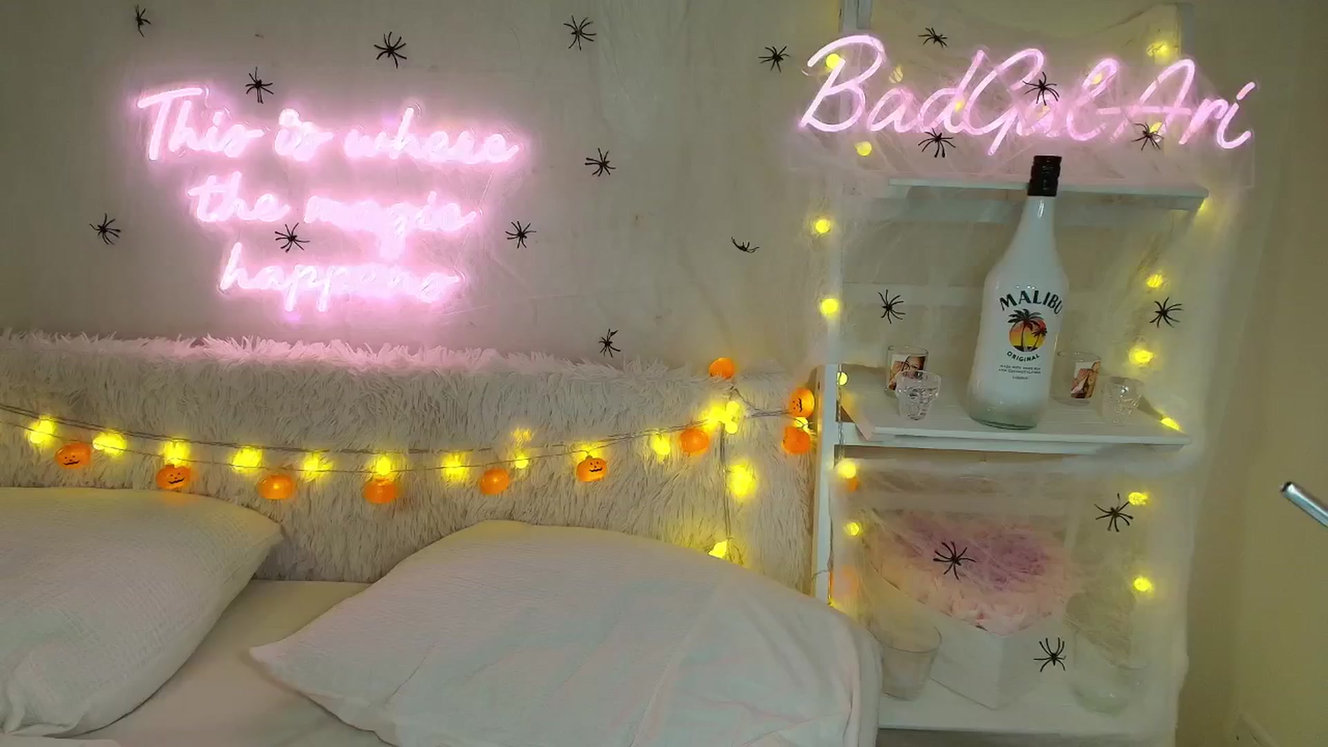 Gallery image thumbnail from BadGalAri's myfreecams stream on, 10/27/2024, 04:17 image 18 of 20