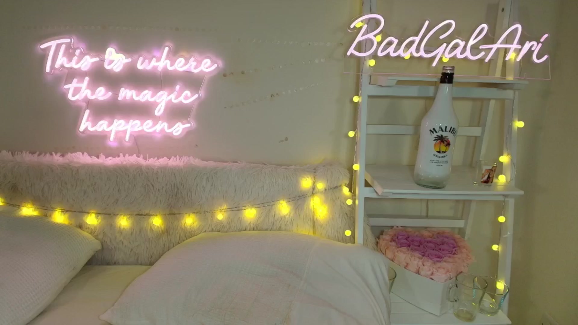 Gallery image thumbnail from BadGalAri's myfreecams stream on, 11/10/2024, 05:03 image 11 of 20