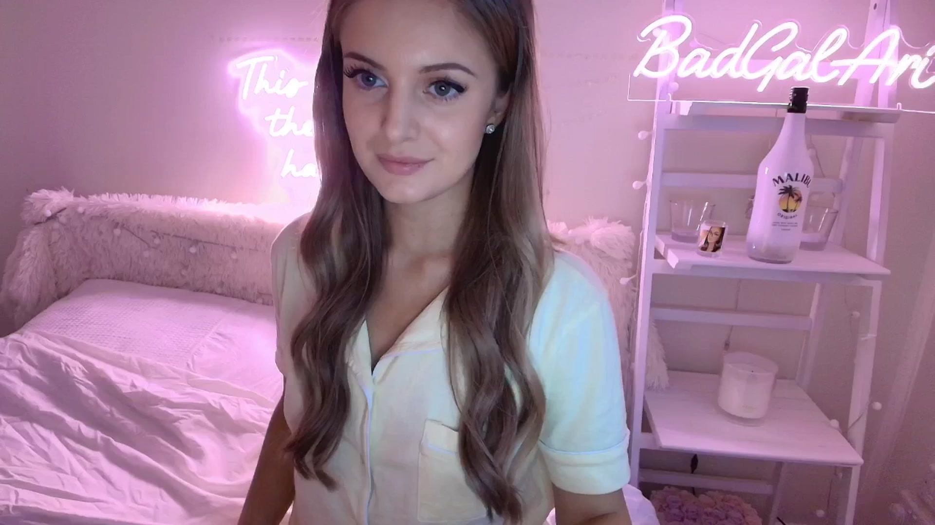 Gallery image thumbnail from BadGalAri's myfreecams stream on, 08/23/2025, 20:30 image 3 of 20