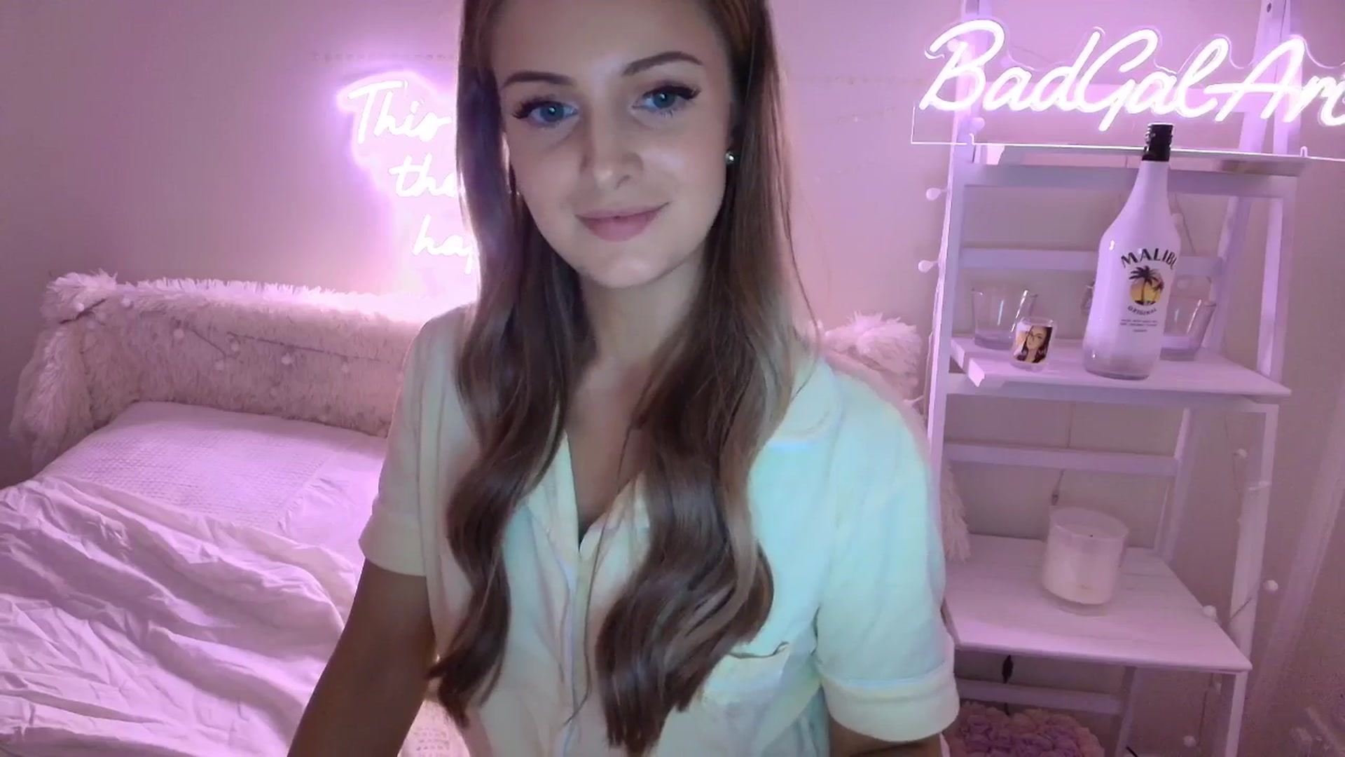Gallery image thumbnail from BadGalAri's myfreecams stream on, 08/23/2025, 20:30 image 12 of 20