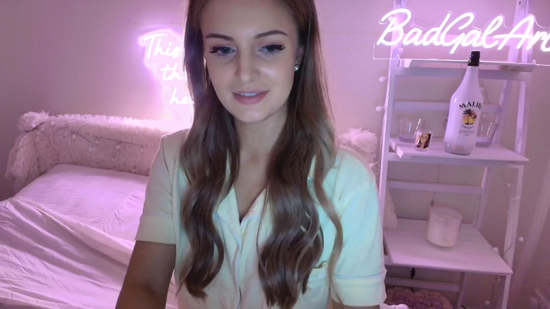 Gallery image thumbnail from BadGalAri's myfreecams stream on, 08/23/2025, 20:30 image 15 of 20