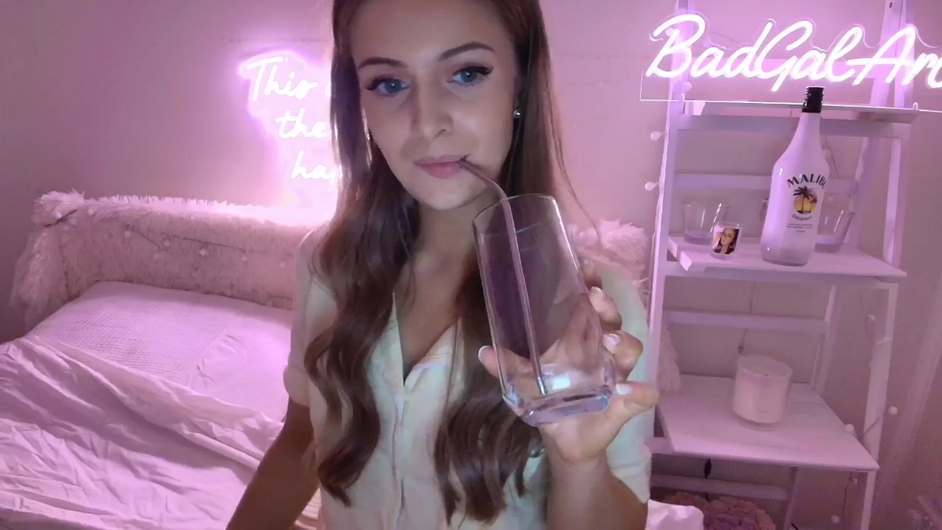 Gallery image thumbnail from BadGalAri's myfreecams stream on, 08/23/2025, 20:30 image 16 of 20