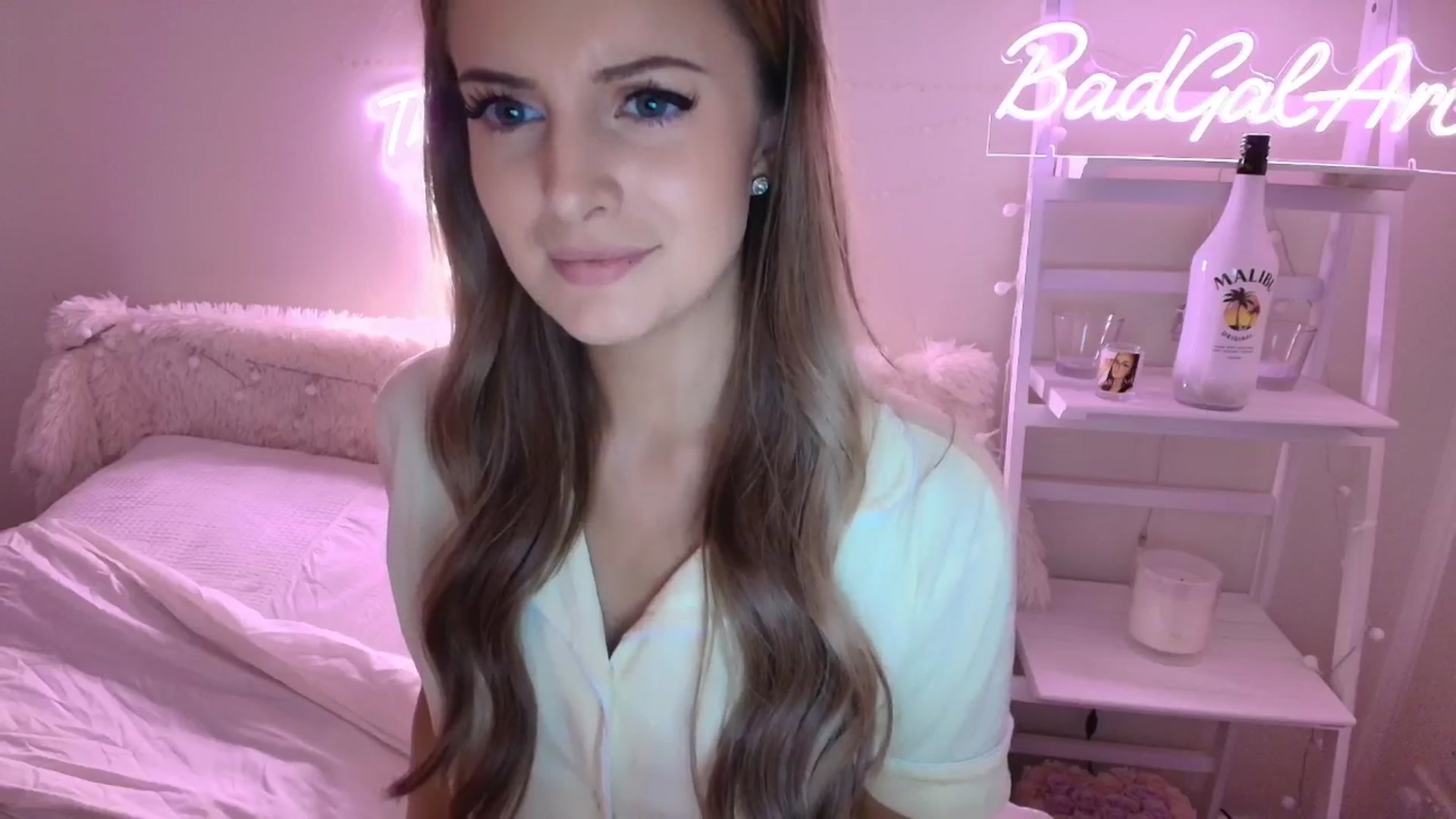 Gallery image thumbnail from BadGalAri's myfreecams stream on, 08/23/2025, 20:30 image 13 of 20