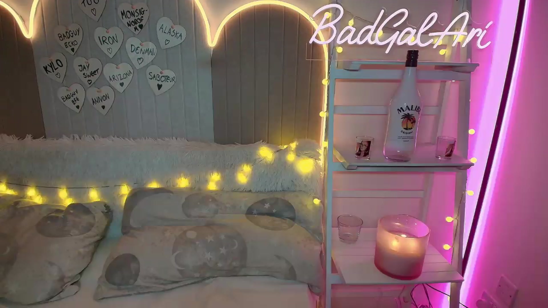 Gallery image thumbnail from BadGalAri's myfreecams stream on, 06/21/2026, 04:27 image 15 of 20