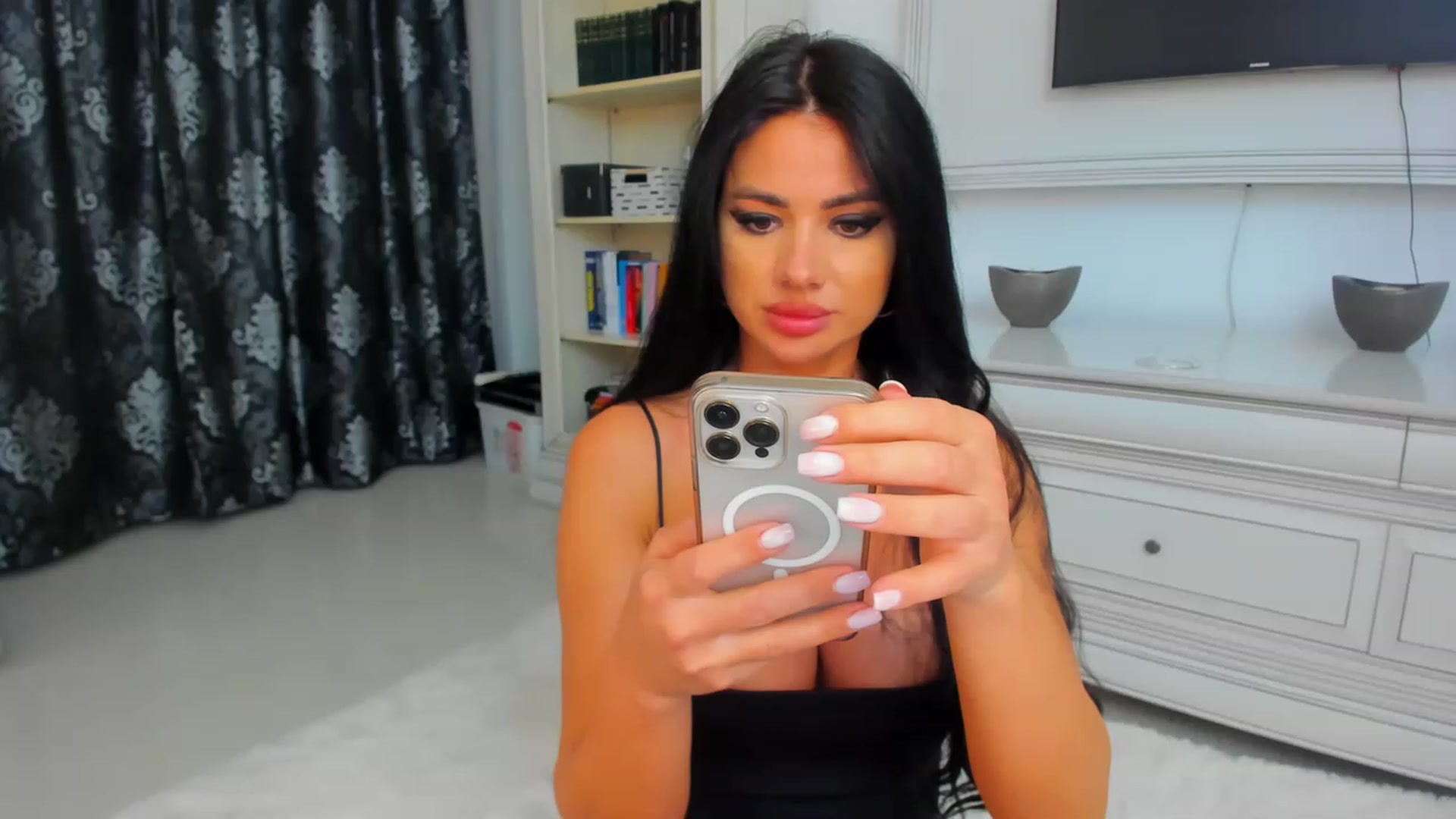 Gallery image thumbnail from BadGirl_Emm's myfreecams stream on, 05/06/2023, 17:37 image 20 of 20