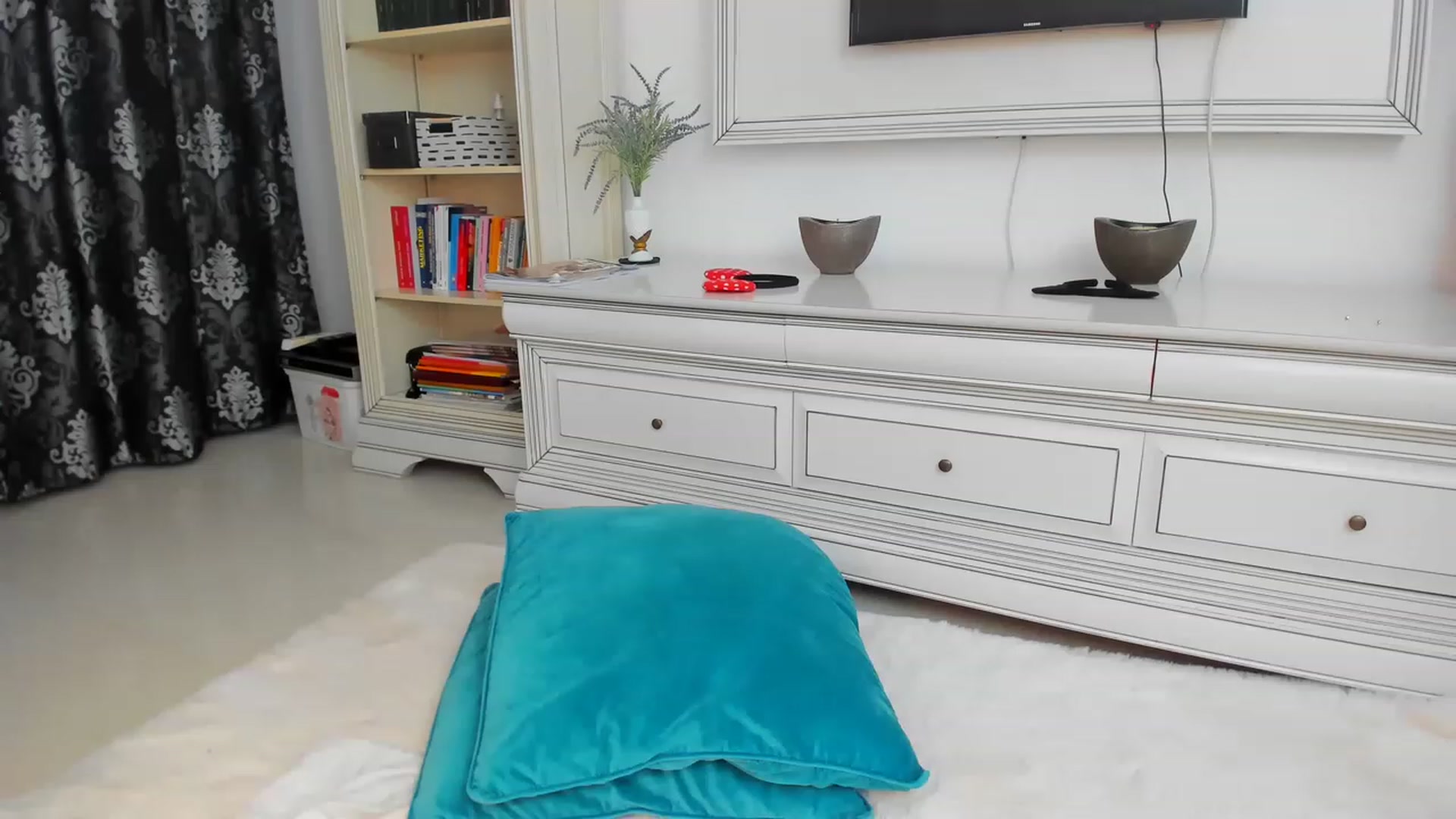 Gallery image thumbnail from BadGirl_Emm's myfreecams stream on, 05/27/2023, 17:37 image 17 of 20