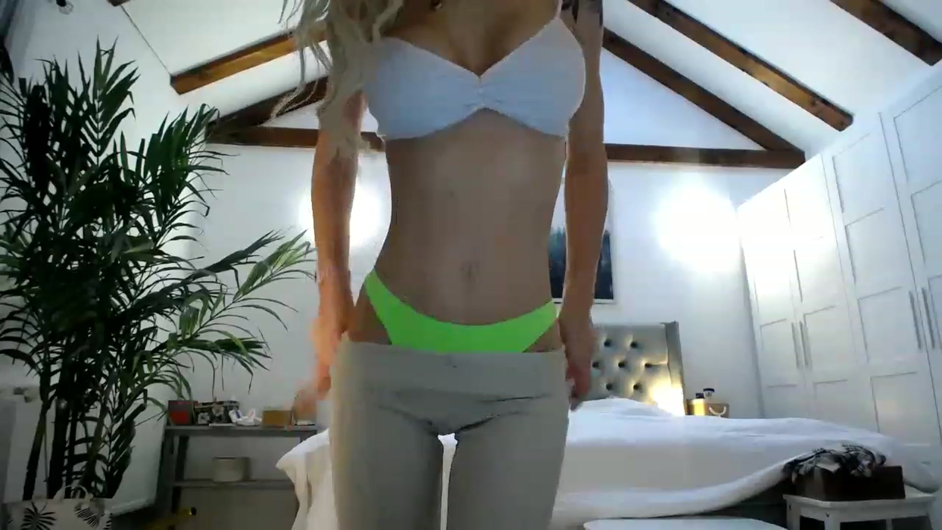 Gallery image thumbnail from BadKaylee_'s myfreecams stream on, 12/15/2022, 10:35 image 20 of 20