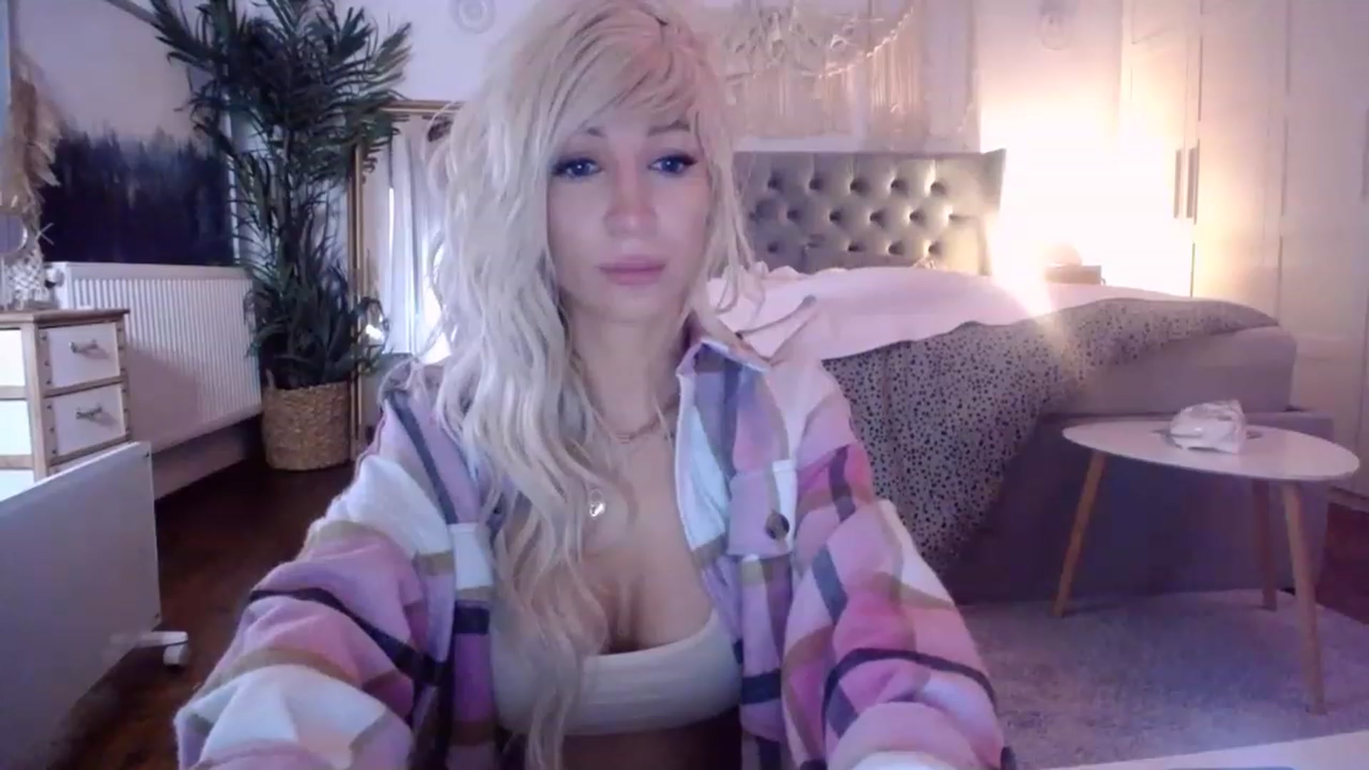 Gallery image thumbnail from BadKaylee_'s myfreecams stream on, 01/19/2023, 11:25 image 13 of 20