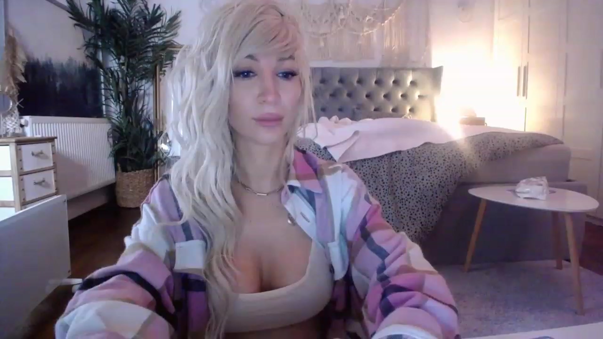 Gallery image thumbnail from BadKaylee_'s myfreecams stream on, 01/19/2023, 11:25 image 18 of 20