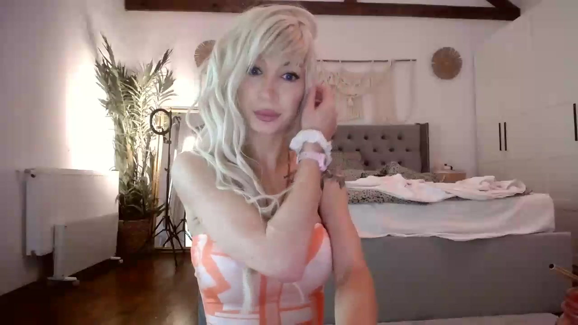 Gallery image thumbnail from BadKaylee_'s myfreecams stream on, 06/29/2023, 08:28 image 6 of 20