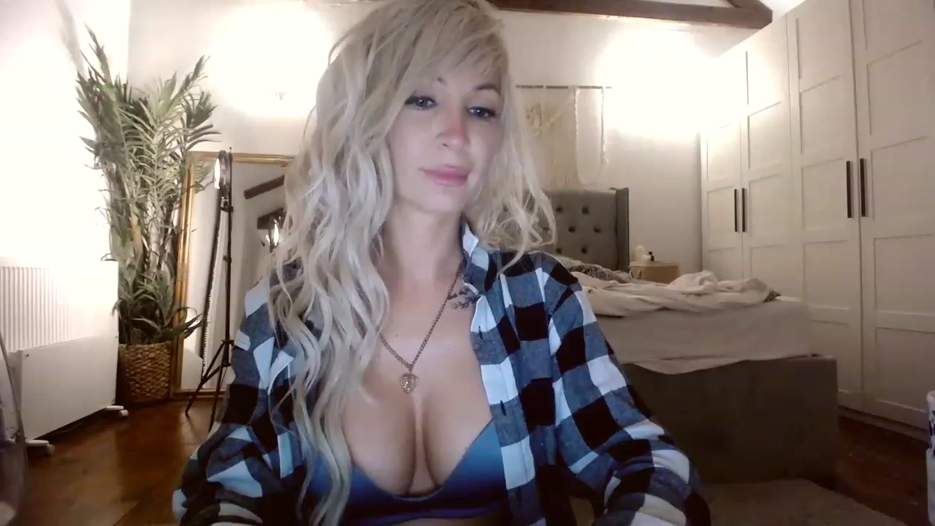Gallery image thumbnail from BadKaylee_'s myfreecams stream on, 06/29/2023, 19:41 image 17 of 20