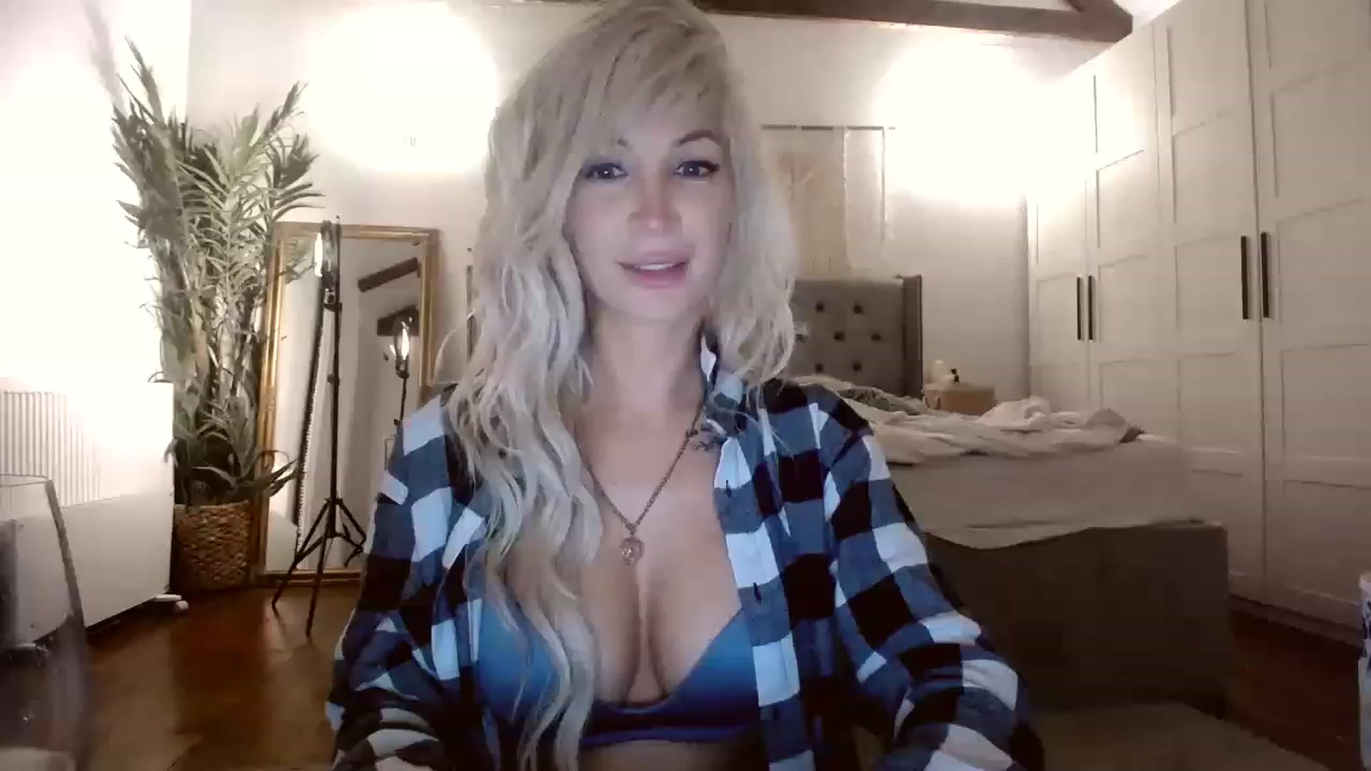 Gallery image thumbnail from BadKaylee_'s myfreecams stream on, 06/29/2023, 19:41 image 20 of 20