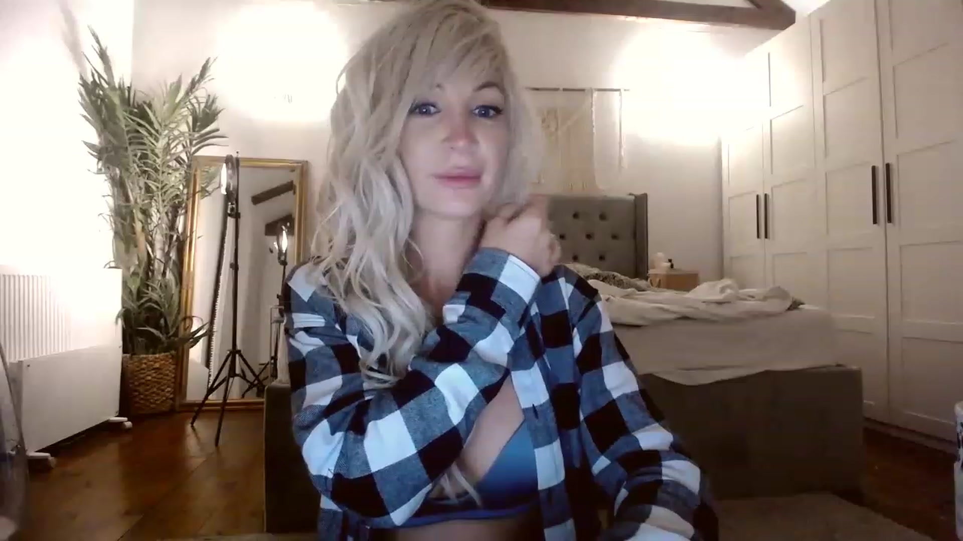 Gallery image thumbnail from BadKaylee_'s myfreecams stream on, 06/29/2023, 19:41 image 19 of 20