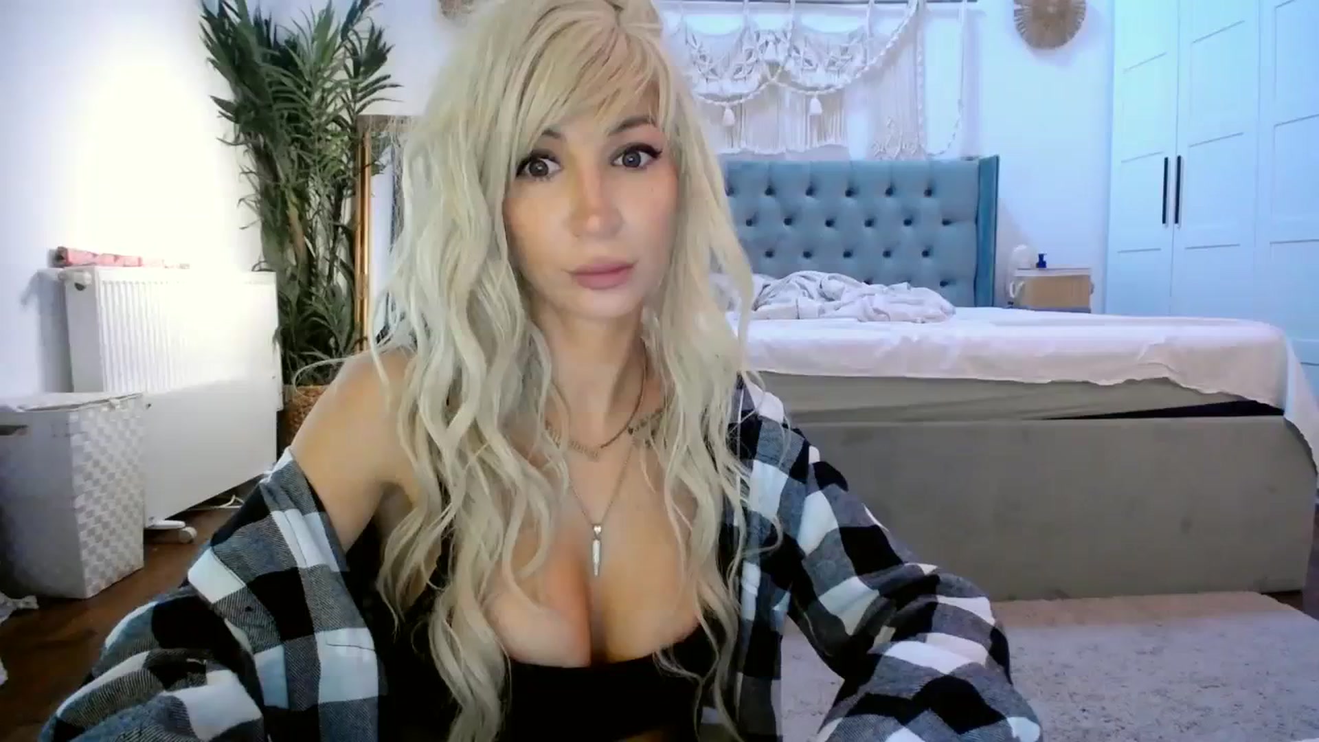 Gallery image thumbnail from BadKaylee_'s myfreecams stream on, 09/14/2023, 08:22 image 18 of 20