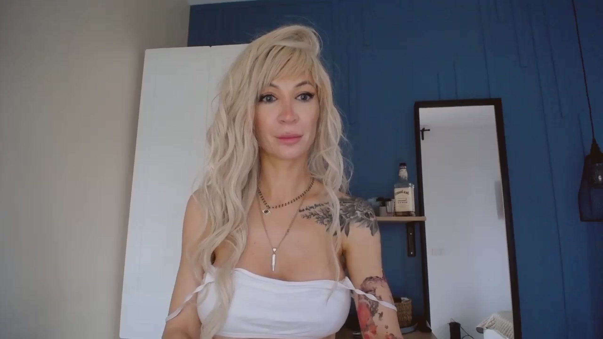 Gallery image thumbnail from BadKaylee_'s myfreecams stream on, 12/02/2023, 11:36 image 9 of 20