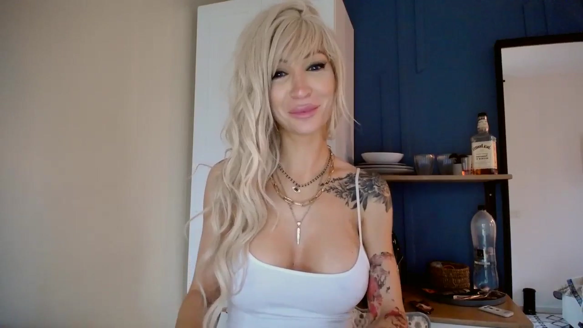 Gallery image thumbnail from BadKaylee_'s myfreecams stream on, 12/03/2023, 12:08 image 16 of 20