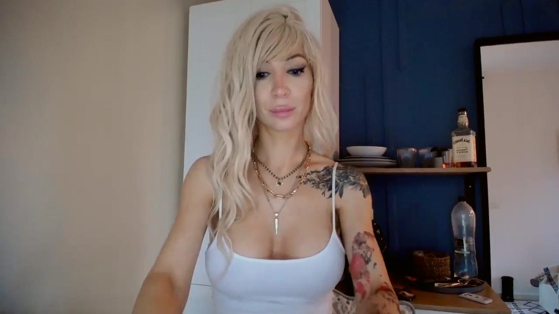 Gallery image thumbnail from BadKaylee_'s myfreecams stream on, 12/03/2023, 12:08 image 20 of 20