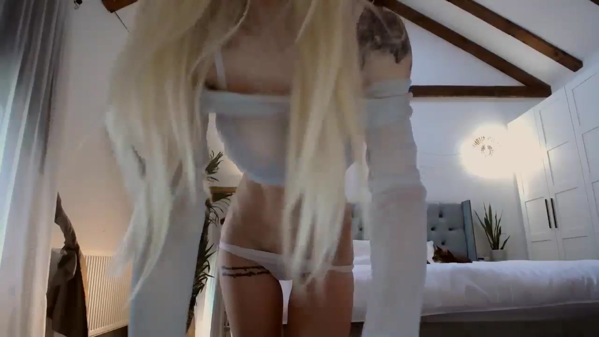 Gallery image thumbnail from BadKaylee_'s myfreecams stream on, 12/13/2023, 10:17 image 8 of 20