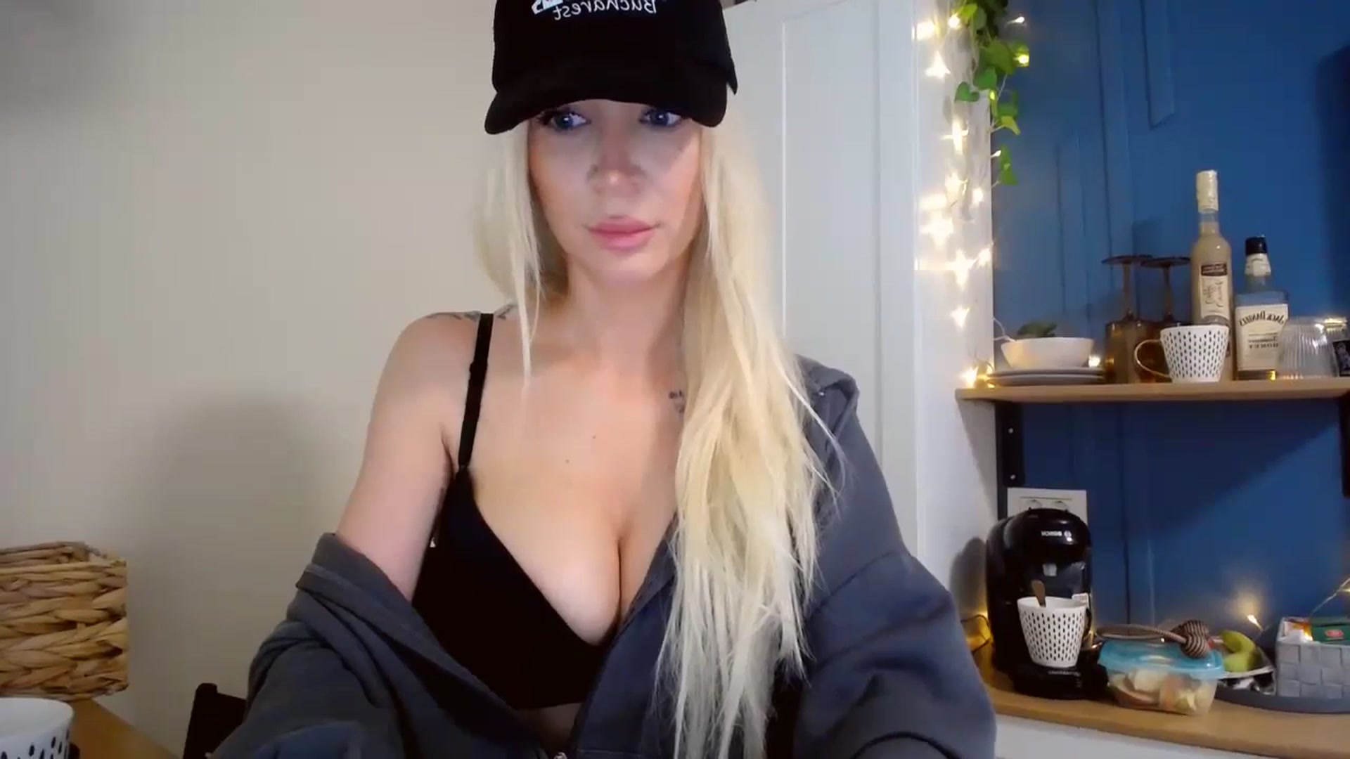 Gallery image thumbnail from BadKaylee_'s myfreecams stream on, 03/06/2024, 08:06 image 3 of 20