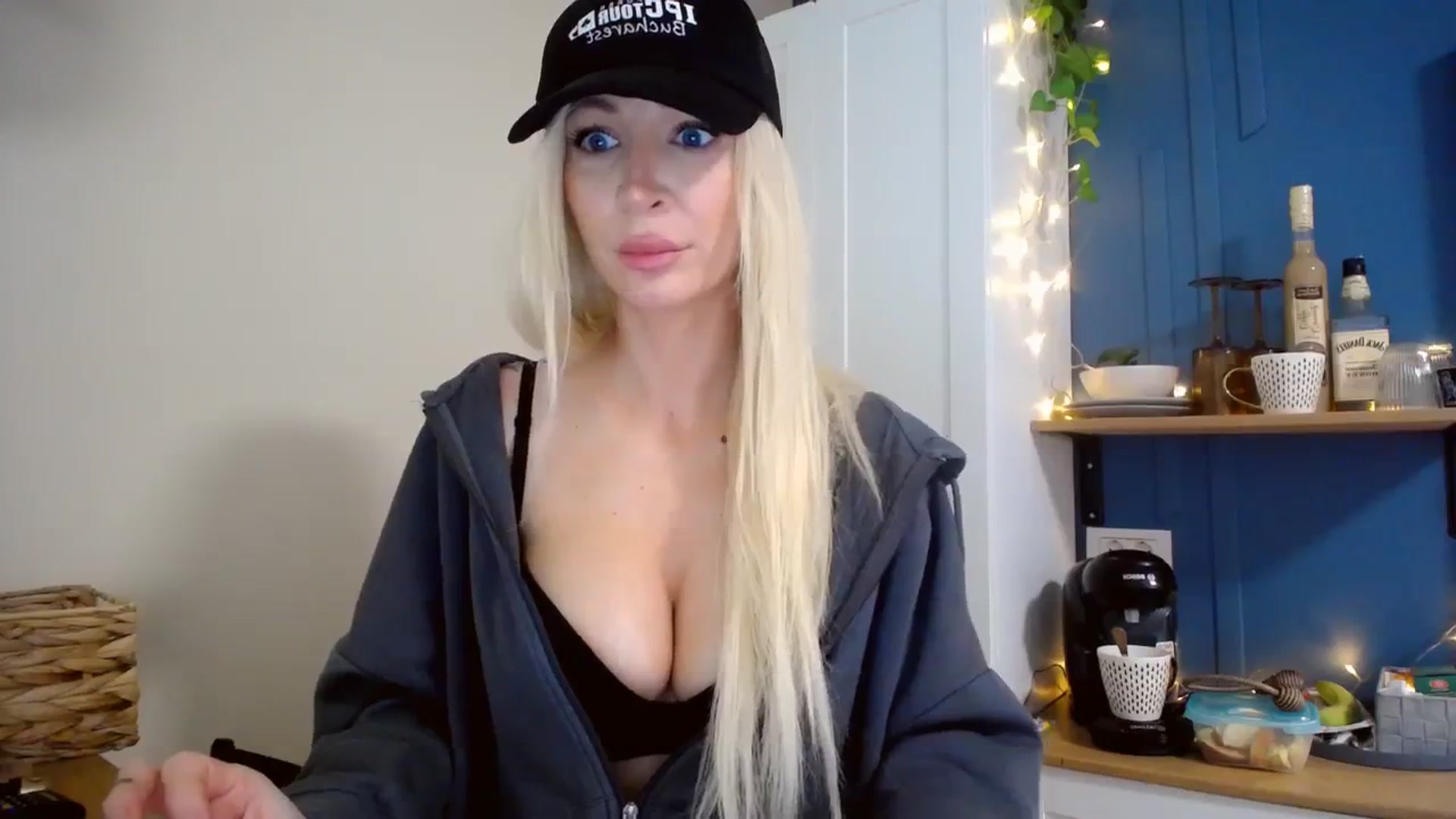 Gallery image thumbnail from BadKaylee_'s myfreecams stream on, 03/06/2024, 08:06 image 18 of 20