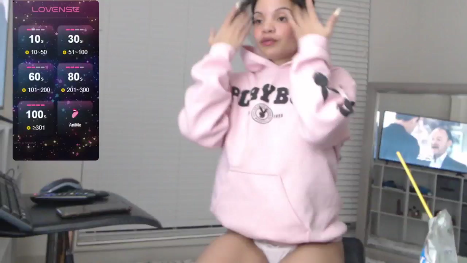 Gallery image thumbnail from BadLibrarian's myfreecams stream on, 05/13/2024, 10:30 image 8 of 20