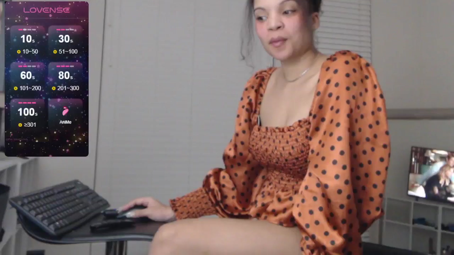 Gallery image thumbnail from BadLibrarian's myfreecams stream on, 05/19/2024, 10:02 image 4 of 20
