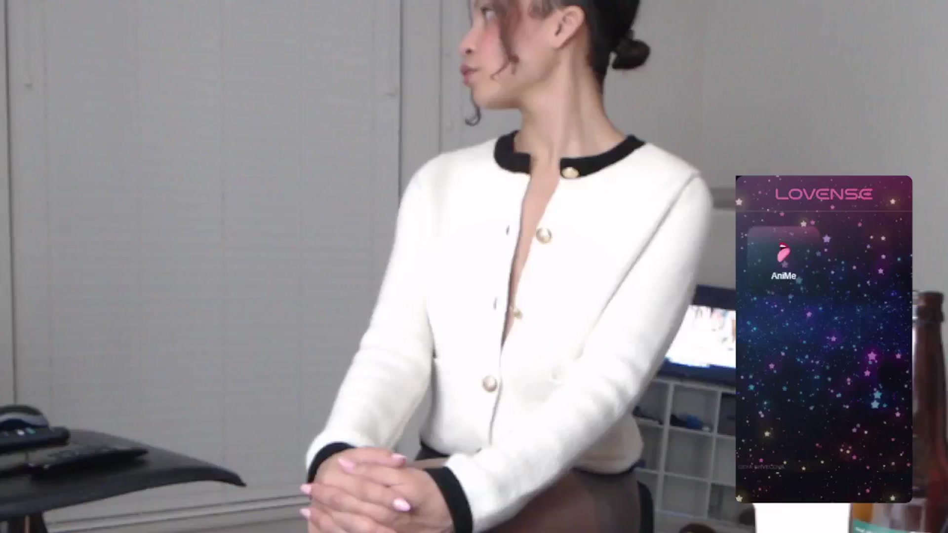 Gallery image thumbnail from BadLibrarian's myfreecams stream on, 06/04/2024, 11:05 image 11 of 20