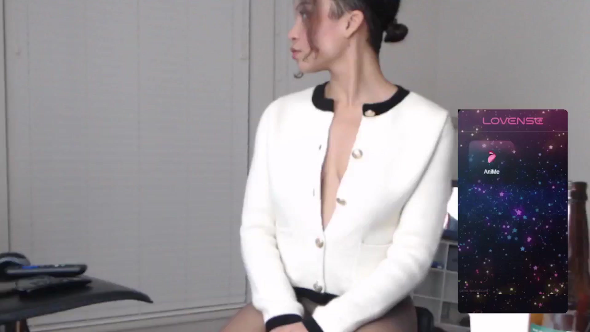 Gallery image thumbnail from BadLibrarian's myfreecams stream on, 06/04/2024, 11:05 image 4 of 20