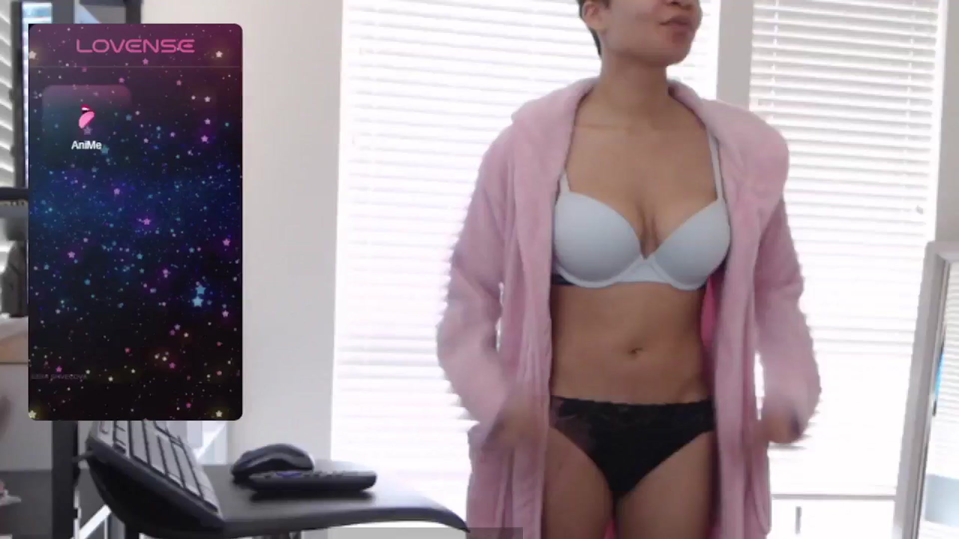 Gallery image thumbnail from BadLibrarian's myfreecams stream on, 06/11/2024, 16:33 image 3 of 20