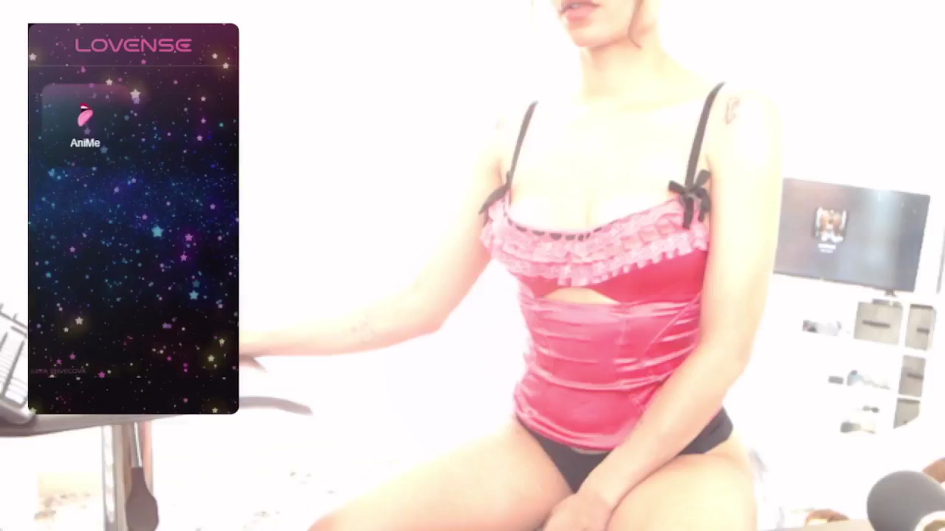 Gallery image thumbnail from BadLibrarian's myfreecams stream on, 06/16/2024, 17:23 image 19 of 20