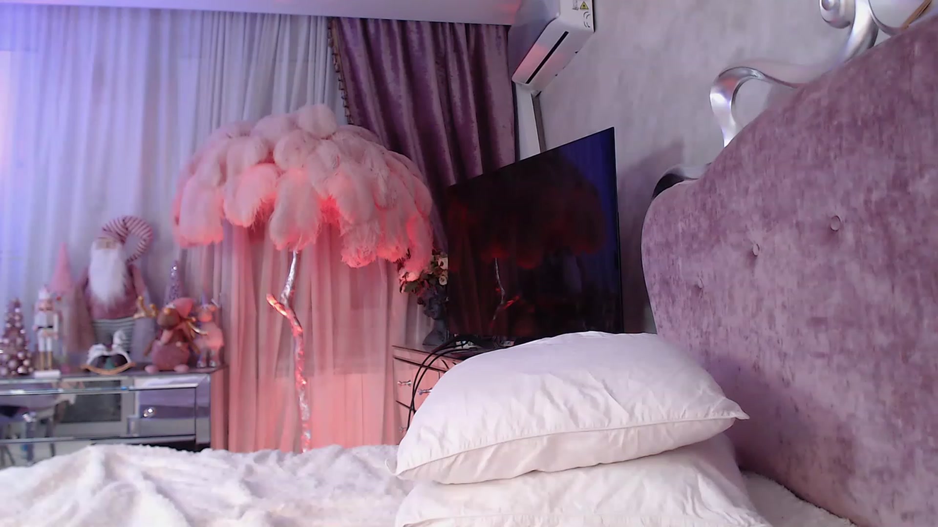 Gallery image thumbnail from Bad_Princesss's myfreecams stream on, 01/01/2023, 16:31 image 16 of 20
