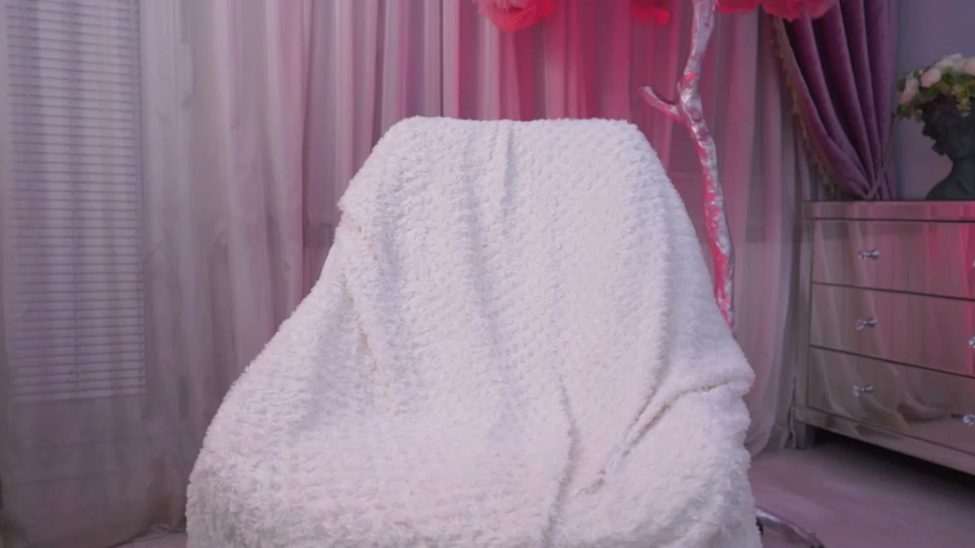 Gallery image thumbnail from Bad_Princesss's myfreecams stream on, 12/10/2023, 16:57 image 20 of 20