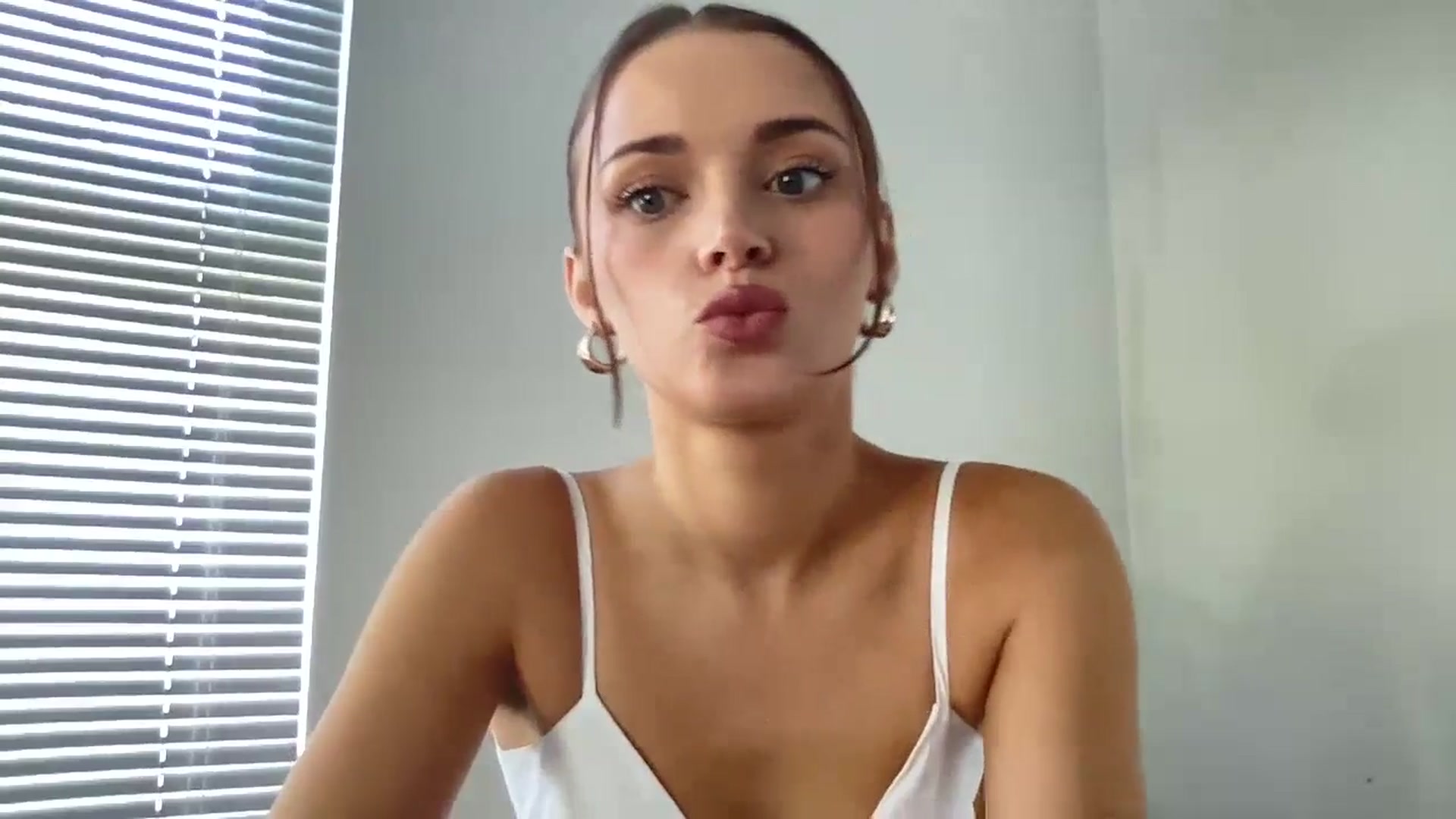 Gallery image thumbnail from Baddbabyy's myfreecams stream on, 07/03/2024, 22:44 image 5 of 20