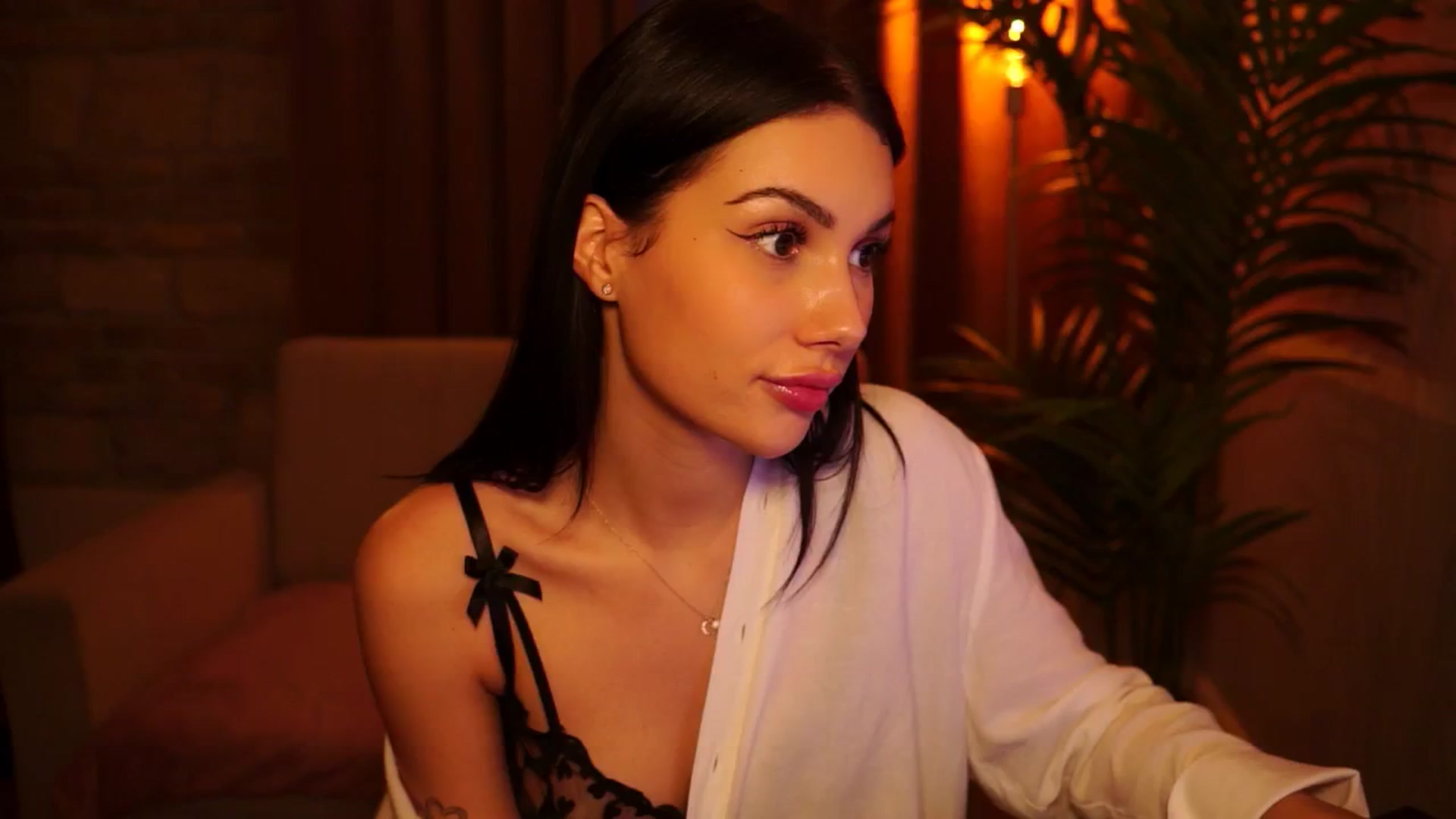 Gallery image thumbnail from Baddie_Bunny's myfreecams stream on, 08/14/2024, 16:59 image 14 of 20