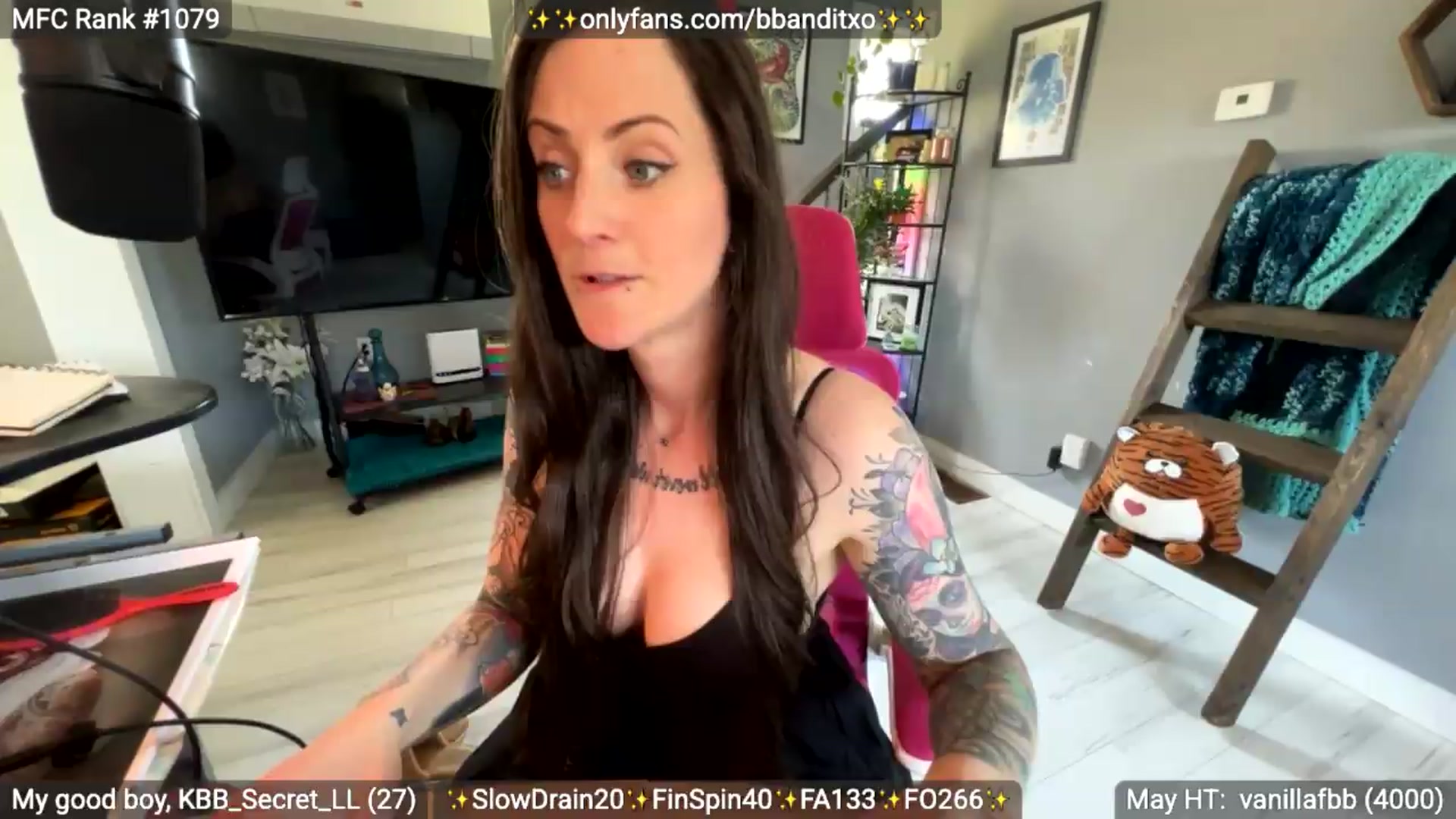 Gallery image thumbnail from BadlandBandit's myfreecams stream on, 05/16/2026, 20:32 image 4 of 20