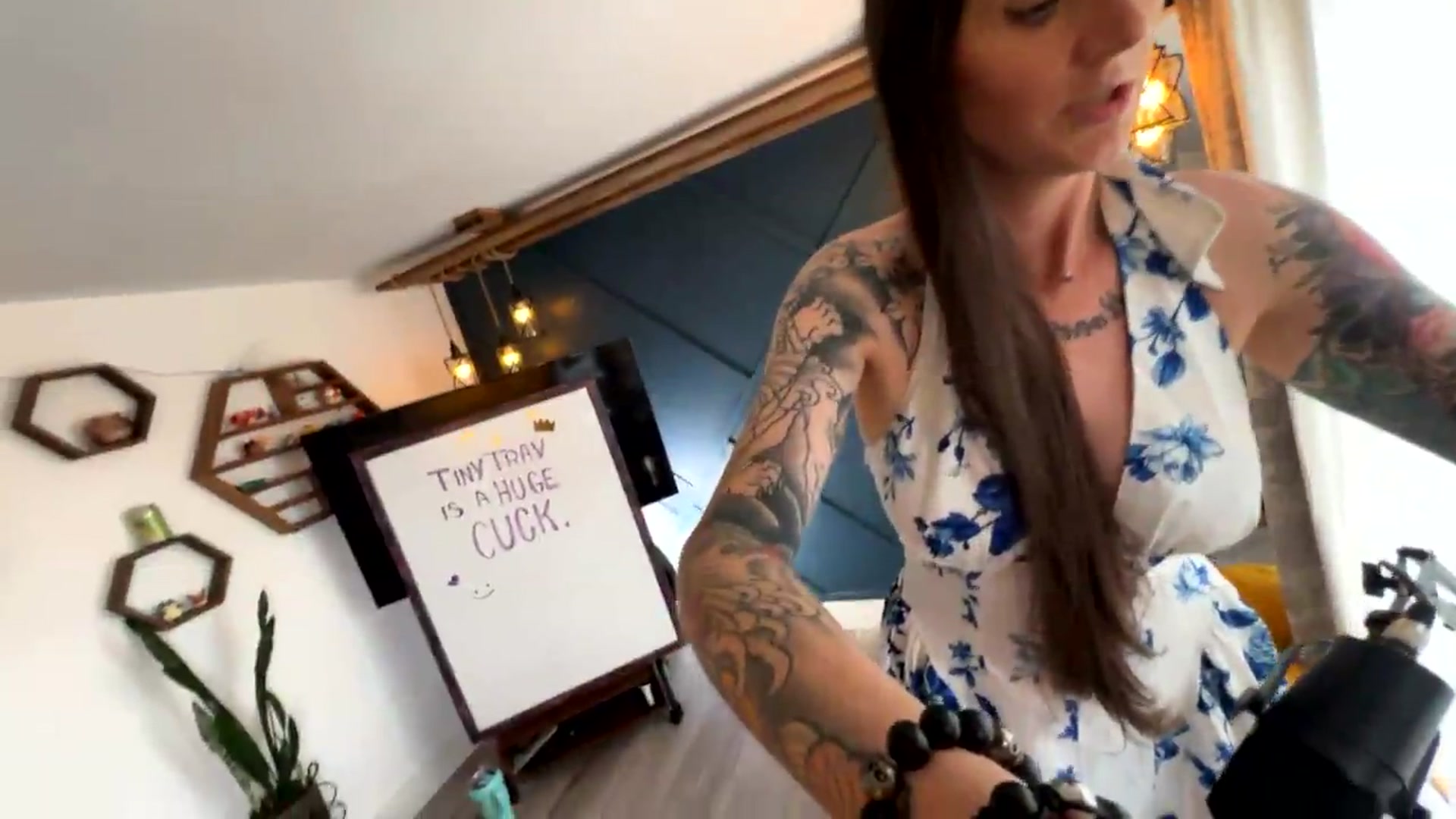 Gallery image thumbnail from BadlandBandit's myfreecams stream on, 08/01/2026, 17:57 image 17 of 20
