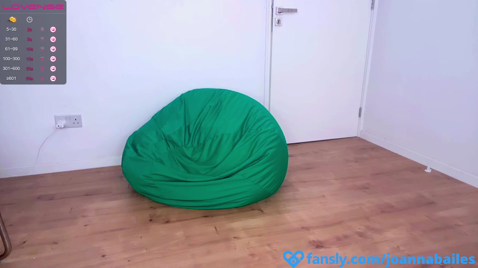 Gallery image thumbnail from BailesJoanna's myfreecams stream on, 12/03/2022, 12:42 image 6 of 20