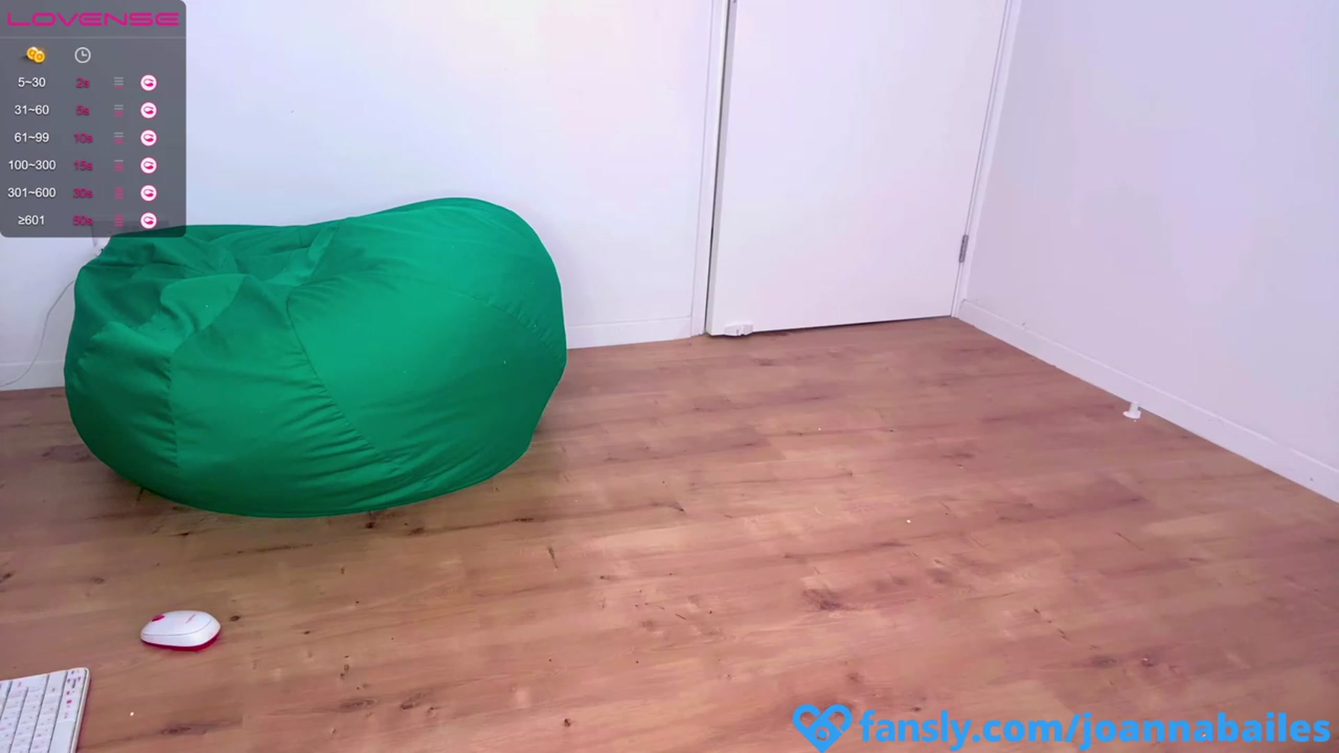 Gallery image thumbnail from BailesJoanna's myfreecams stream on, 12/03/2022, 12:42 image 15 of 20