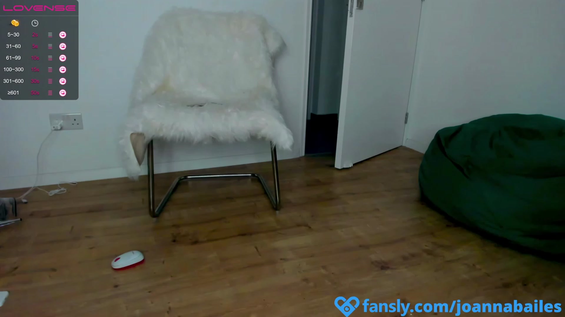 Gallery image thumbnail from BailesJoanna's myfreecams stream on, 01/01/2023, 18:10 image 4 of 20