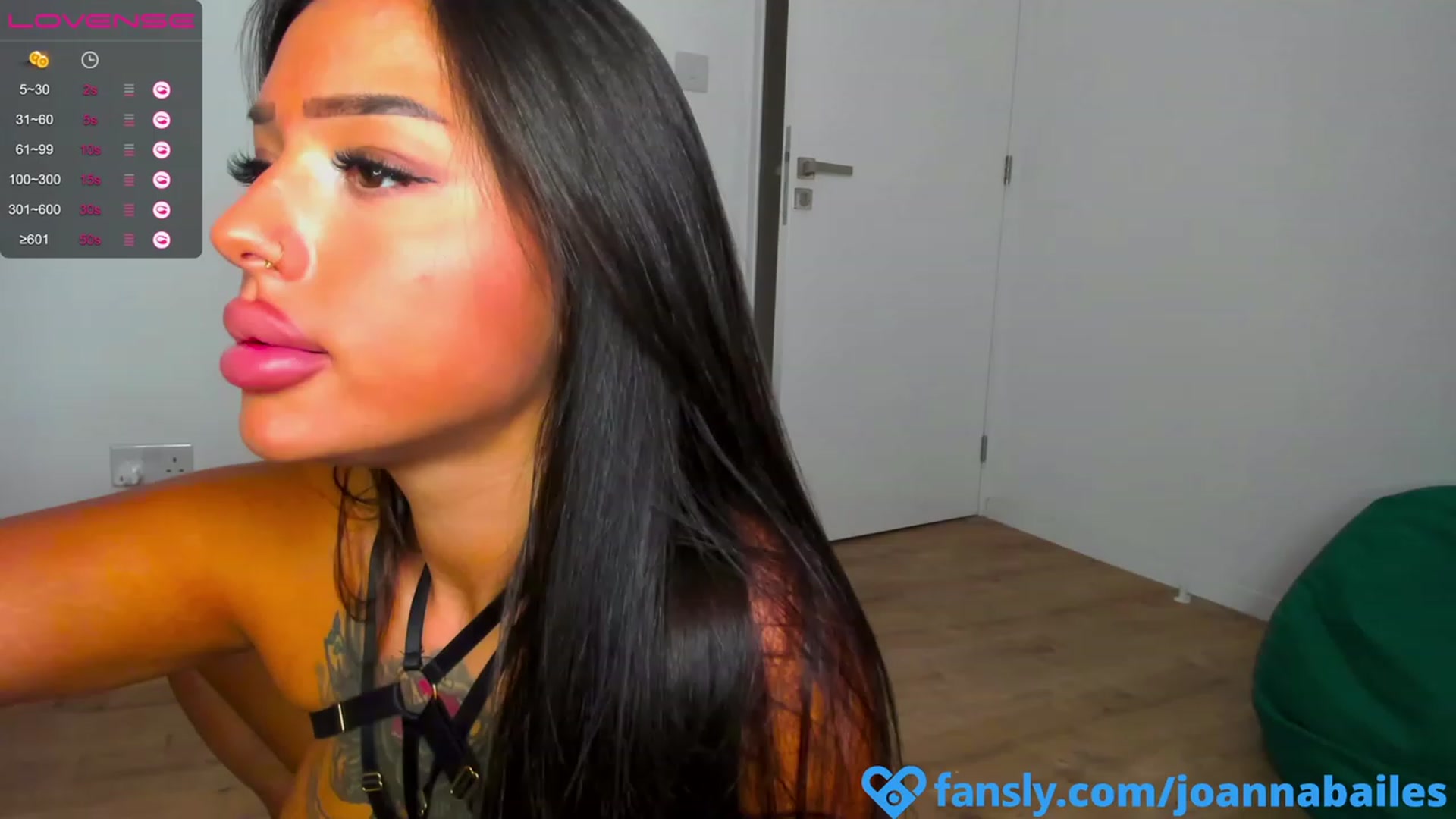 Gallery image thumbnail from BailesJoanna's myfreecams stream on, 01/03/2023, 14:34 image 11 of 20