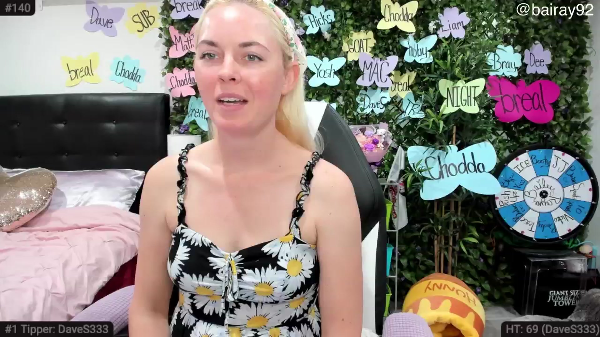 Gallery image thumbnail from BaileyRayne's myfreecams stream on, 05/24/2025, 24:54 image 12 of 20