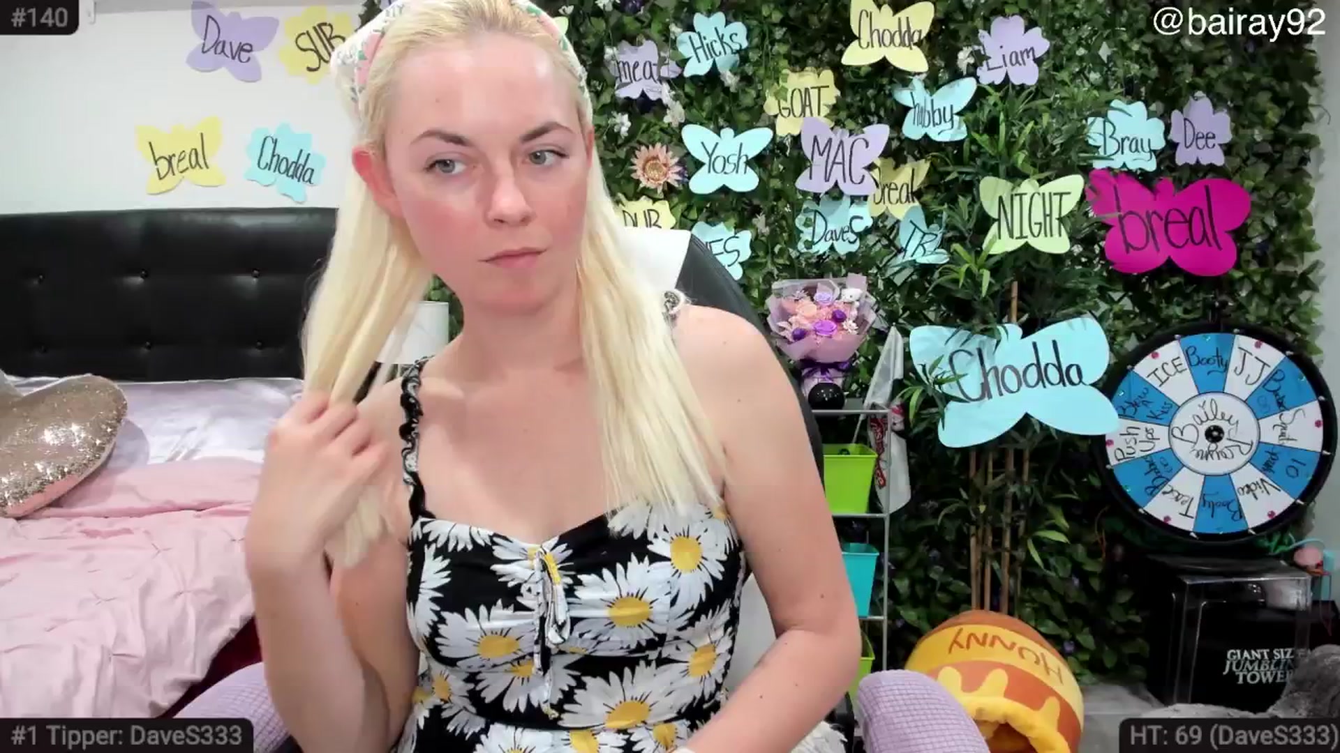 Gallery image thumbnail from BaileyRayne's myfreecams stream on, 05/24/2025, 24:54 image 6 of 20
