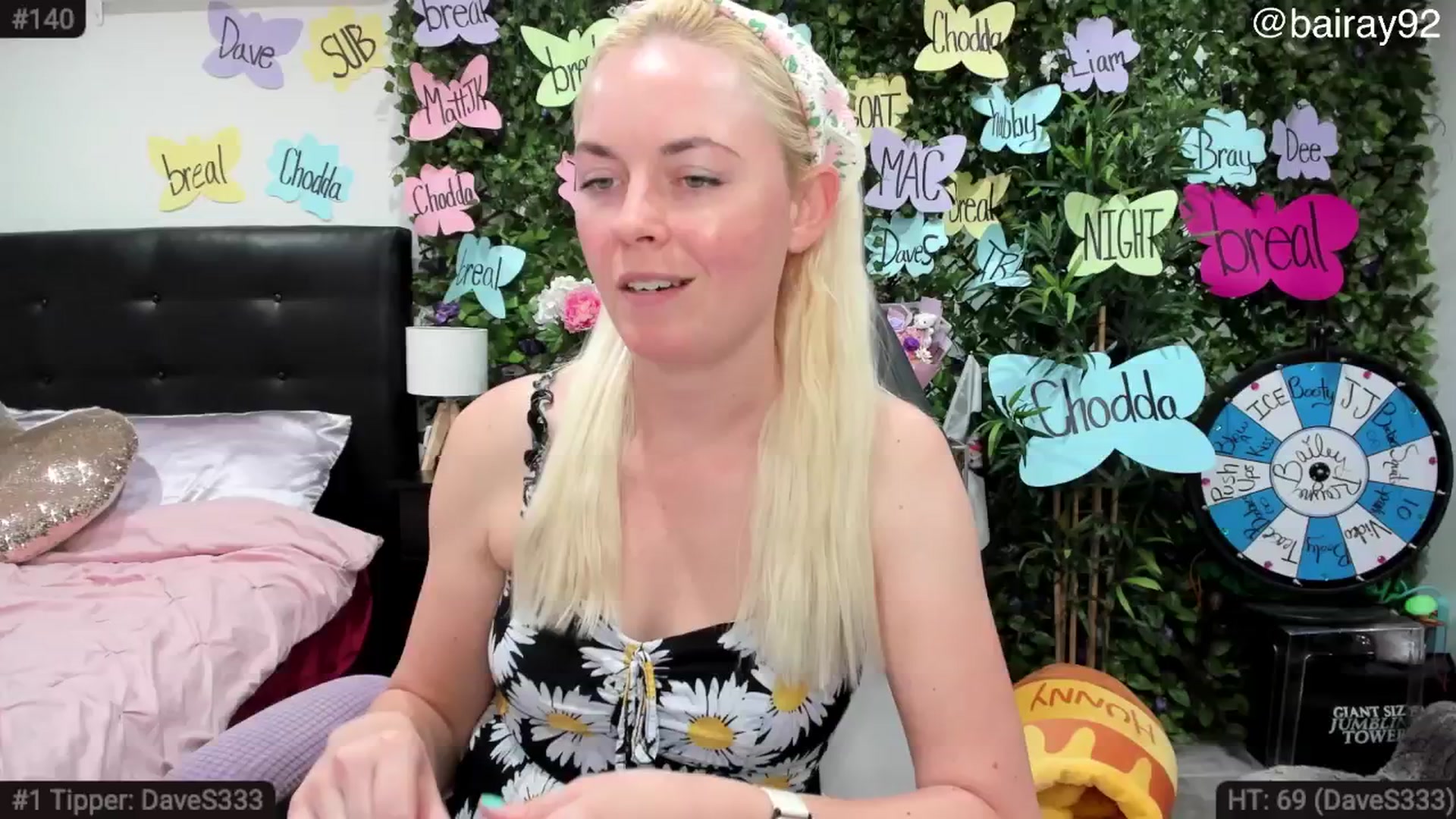 Gallery image thumbnail from BaileyRayne's myfreecams stream on, 05/24/2025, 24:54 image 9 of 20
