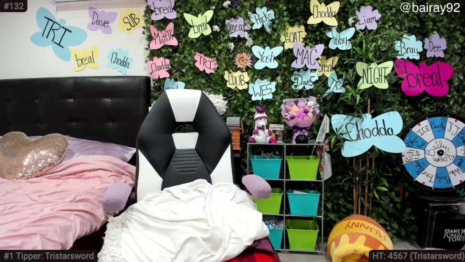 Gallery image thumbnail from BaileyRayne's myfreecams stream on, 05/24/2025, 08:32 image 10 of 20