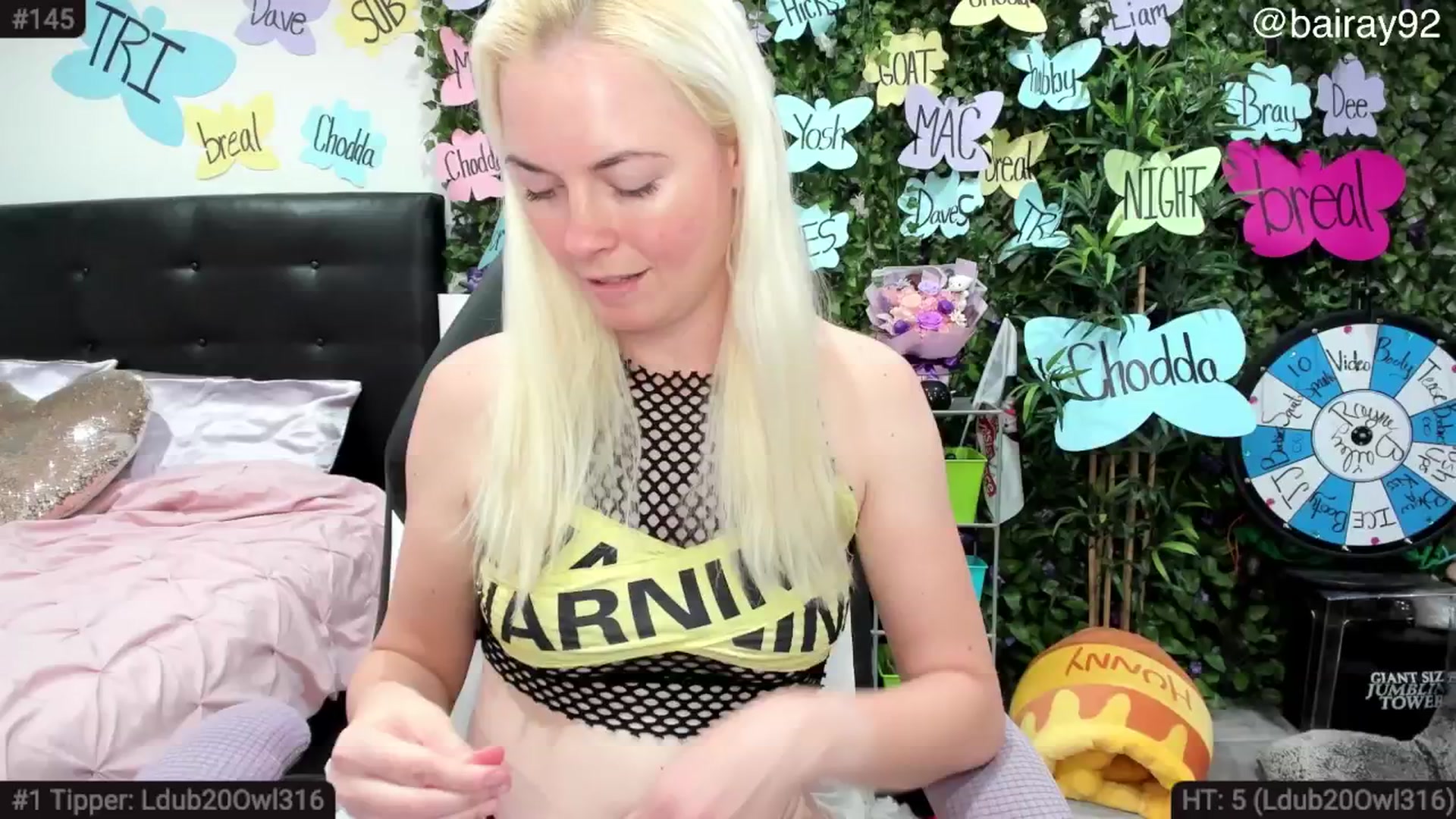 Gallery image thumbnail from BaileyRayne's myfreecams stream on, 05/26/2025, 08:15 image 3 of 20