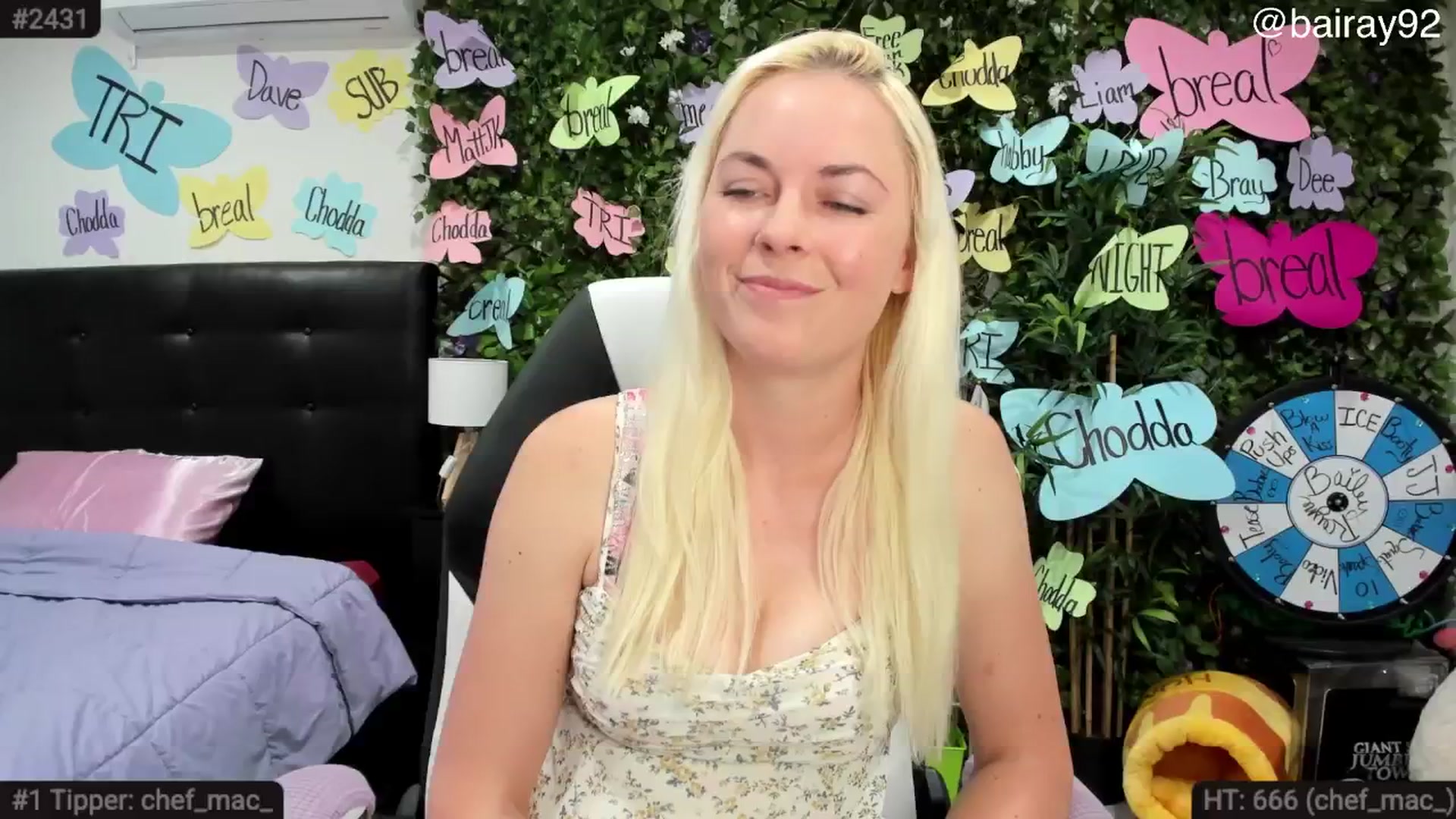 Gallery image thumbnail from BaileyRayne's myfreecams stream on, 07/19/2025, 08:51 image 1 of 20